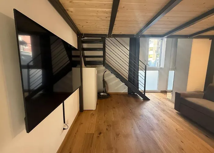 Semplice Comodo A Tutti I Servizi In Zona Crocetta Apartament *